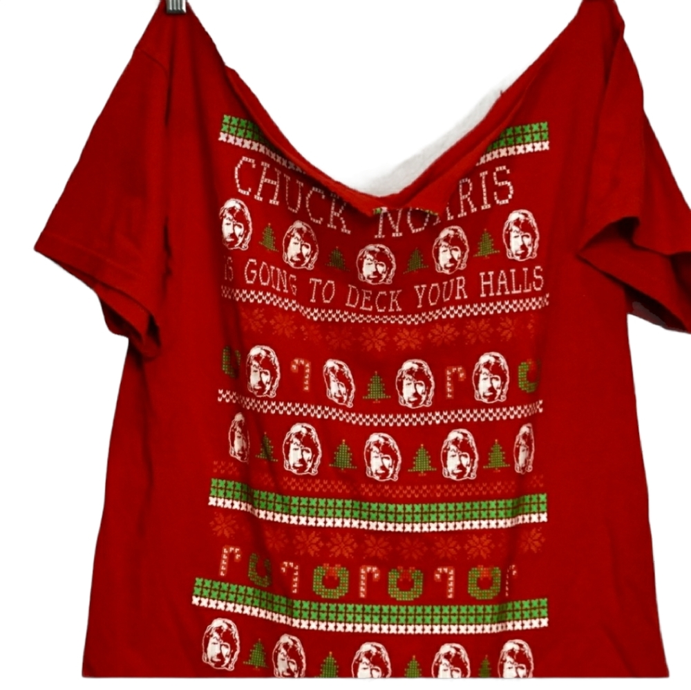 Women's Chuck Norris Christmas Red T-shirt XL